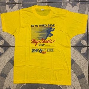 NWOT VTG ‘87 Society Bank May Classic Graphic Tee